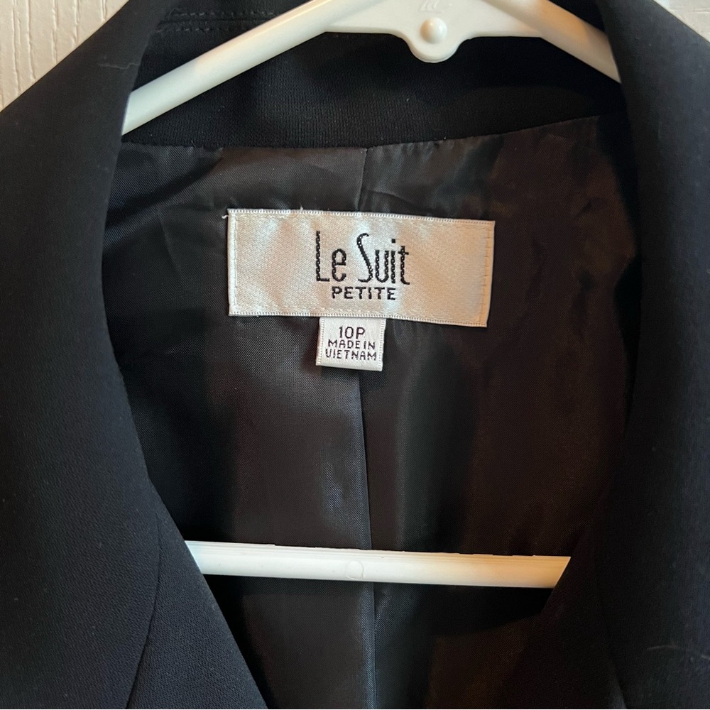 Le Suit Black Women's Blazer Size 10 Petite - Picture 3 of 5